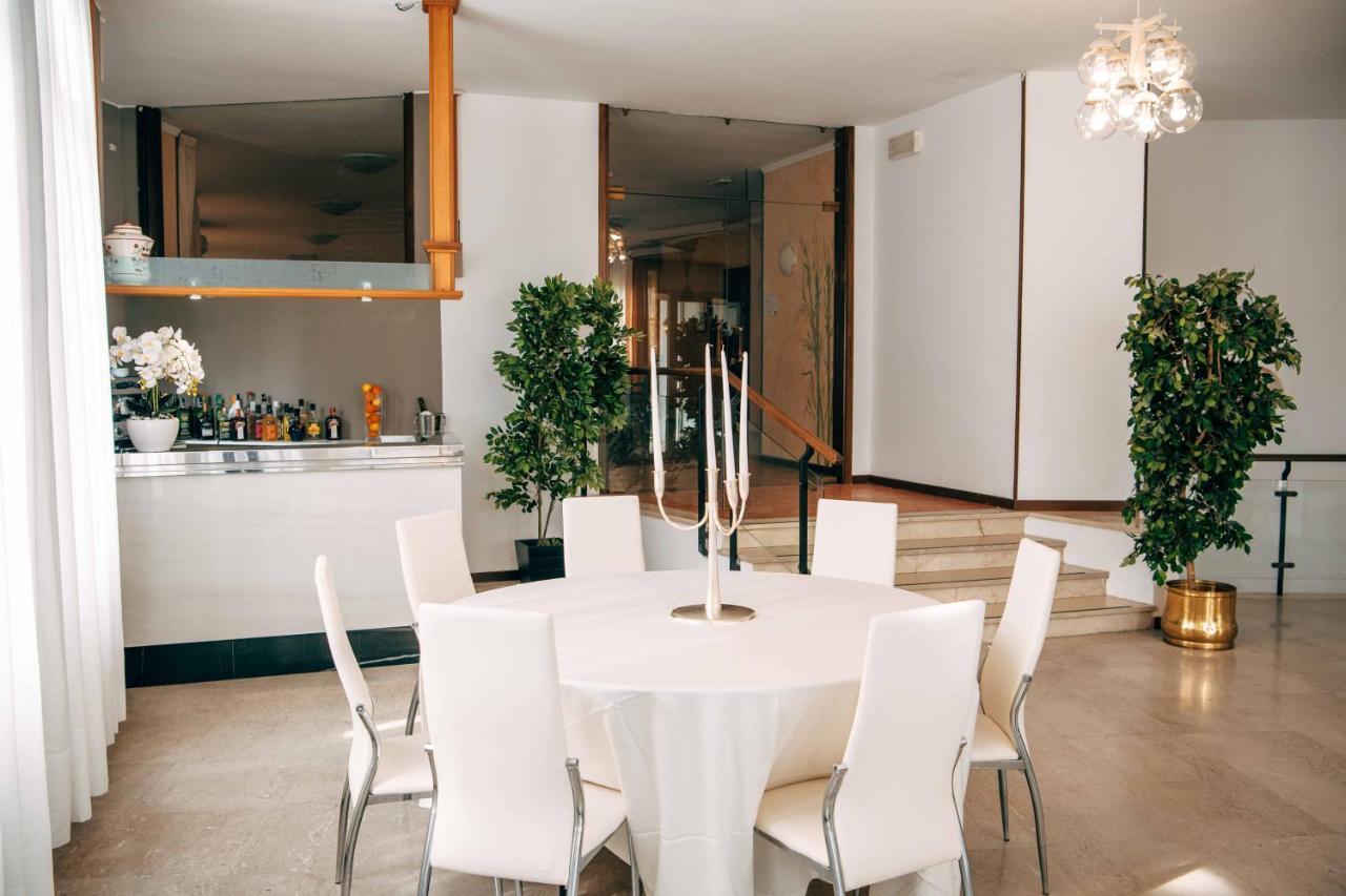 Hotel Angela Olympic Garda Lake Toscolano Maderno