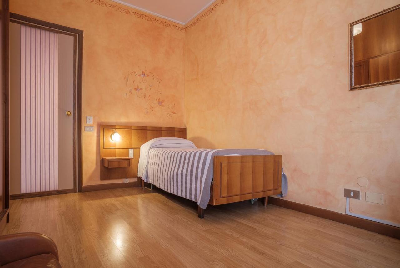 Hotel Angela Olympic Garda Lake 3*